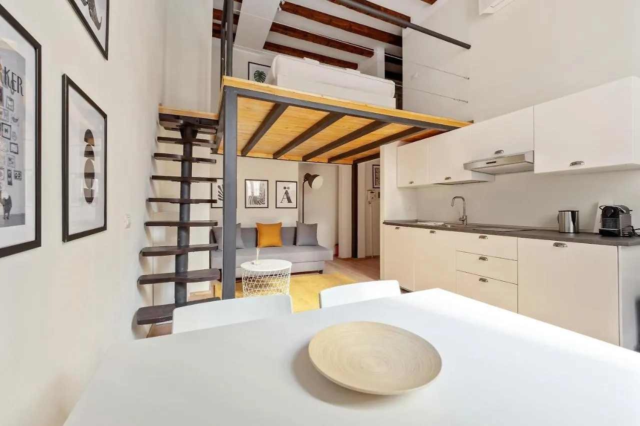 Porta Venezia Modern Loft - The Green Door Apartment Milan