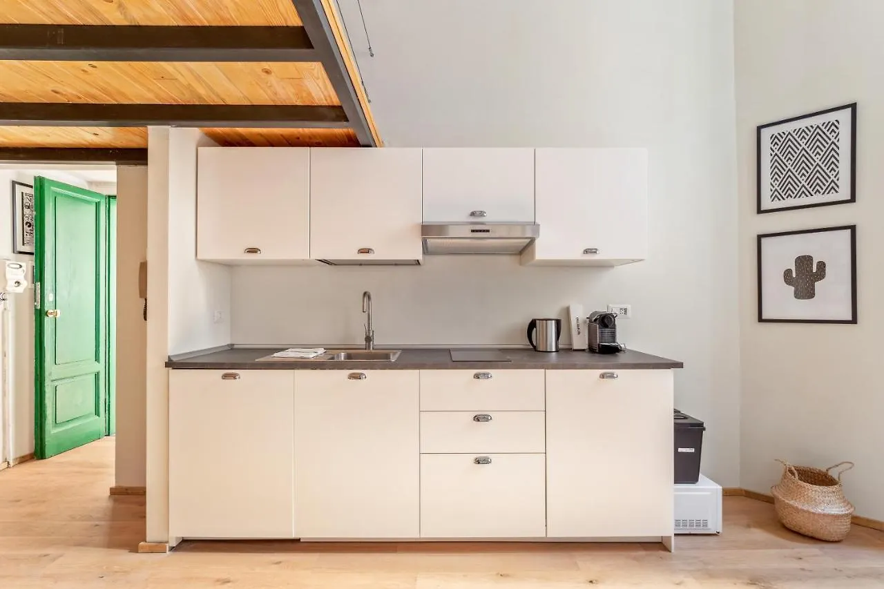 Apartment Porta Venezia Modern Loft - The Green Door Milan Italy