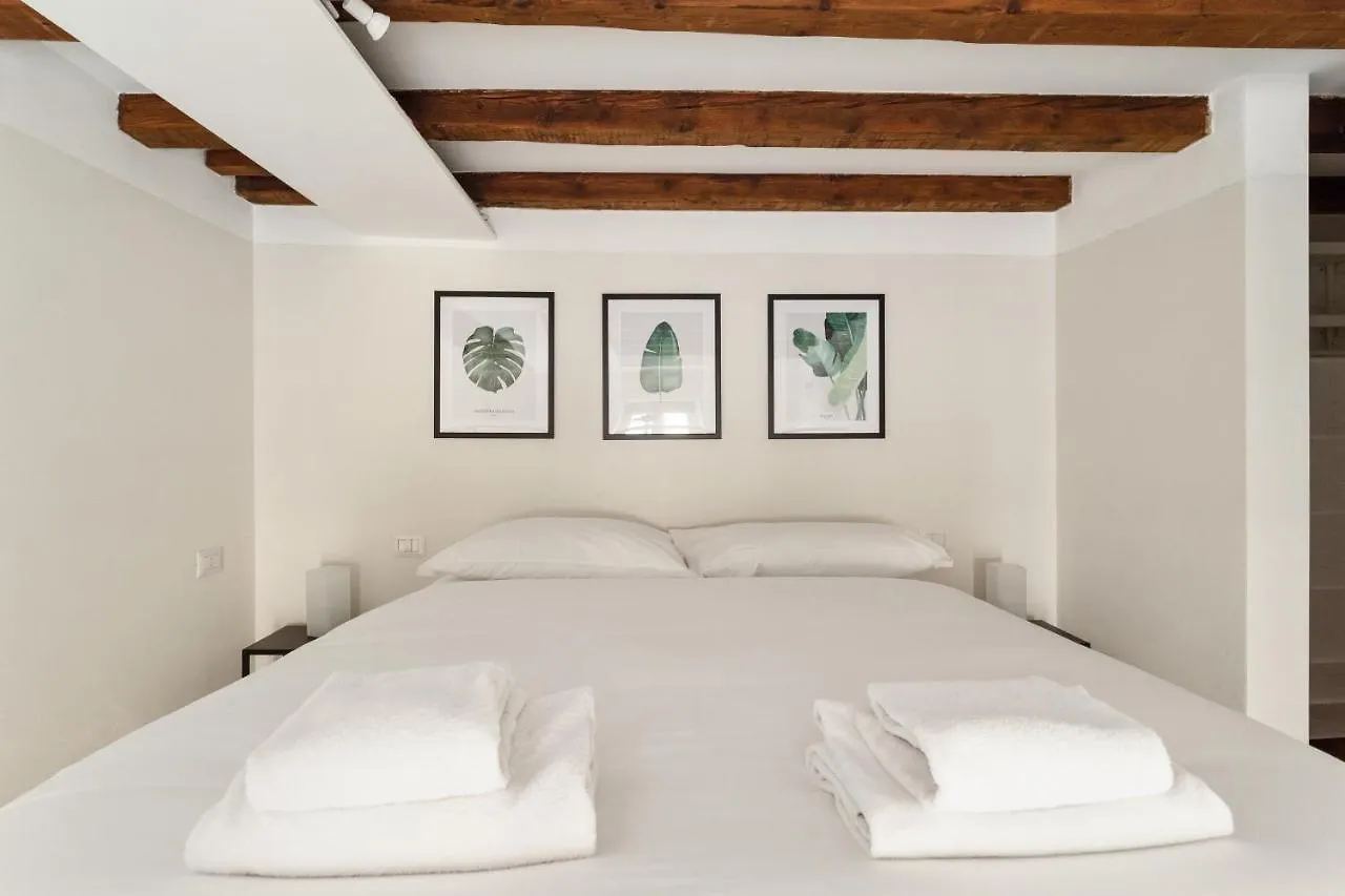 Apartment Porta Venezia Modern Loft - The Green Door Milan Italy